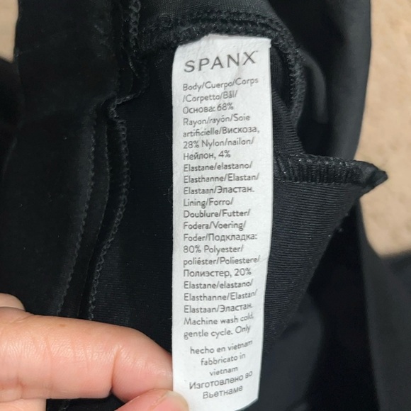 Spanx SPANXsupersmooth PerfectFit Ponte Flare Pant Black Medium Petite MP - Picture 8 of 8